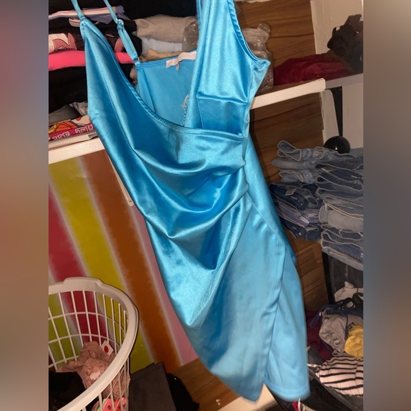 Dress - Picture 3 of 3